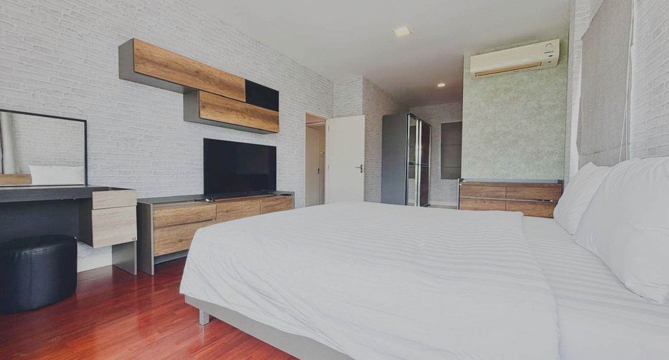 For rent 4 bedrooms house in Mueang Phuket, Phuket