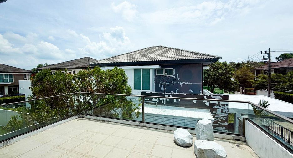 For rent 4 bedrooms house in Mueang Phuket, Phuket