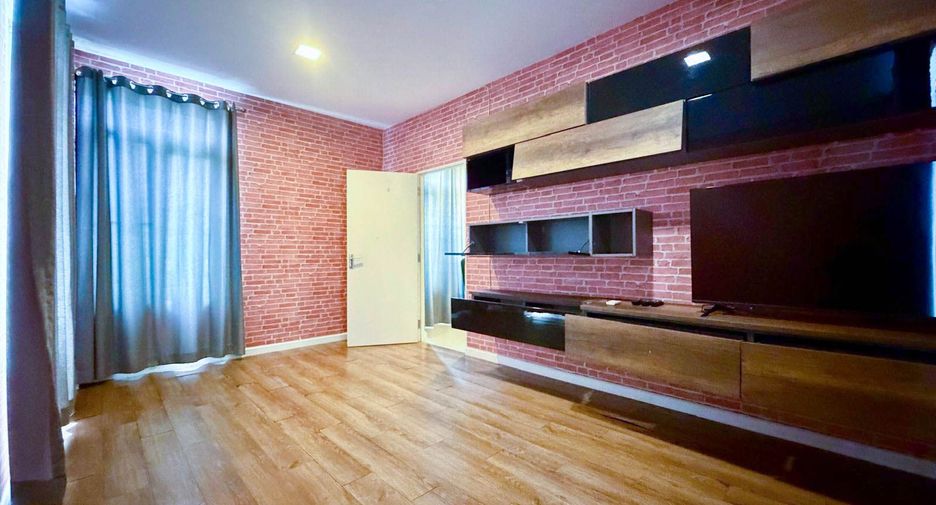 For rent 4 bedrooms house in Mueang Phuket, Phuket