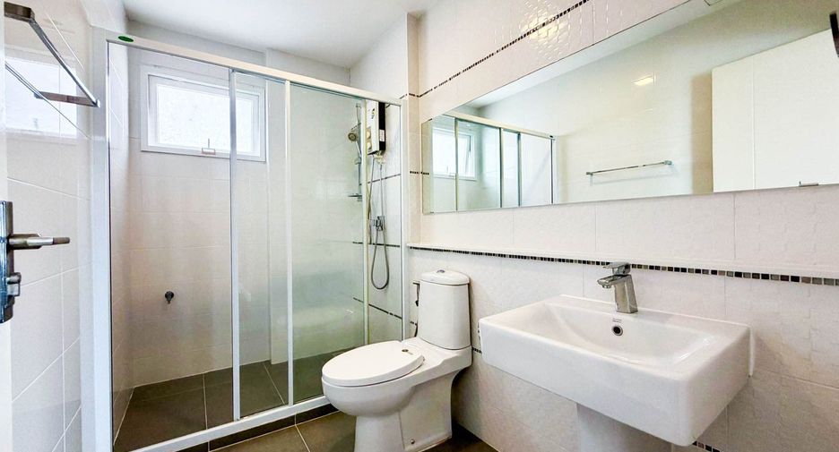 For rent 4 bedrooms house in Mueang Phuket, Phuket