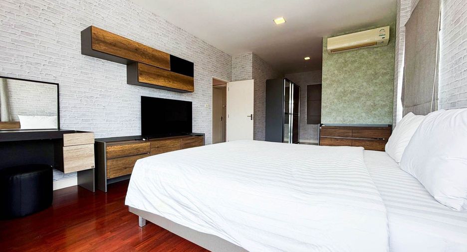 For rent 4 bedrooms house in Mueang Phuket, Phuket
