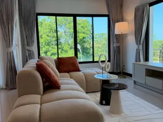 For sale and for rent 5 bedrooms villa in Mueang Phuket, Phuket