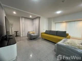 For rent 3 bedrooms condo in Pathum Wan, Bangkok