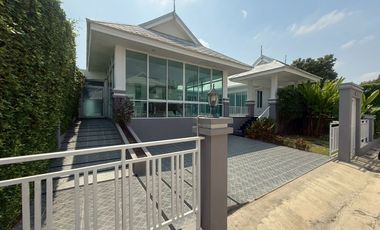For rent 4 bedrooms villa in Hua Hin, Prachuap Khiri Khan