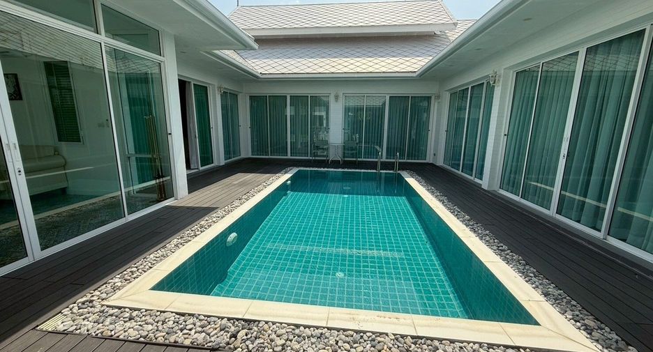 For rent 4 bedrooms villa in Hua Hin, Prachuap Khiri Khan