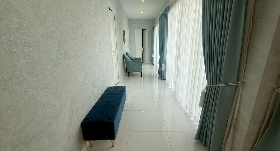 For rent 4 bedrooms villa in Hua Hin, Prachuap Khiri Khan