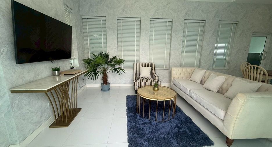 For rent 4 bedrooms villa in Hua Hin, Prachuap Khiri Khan