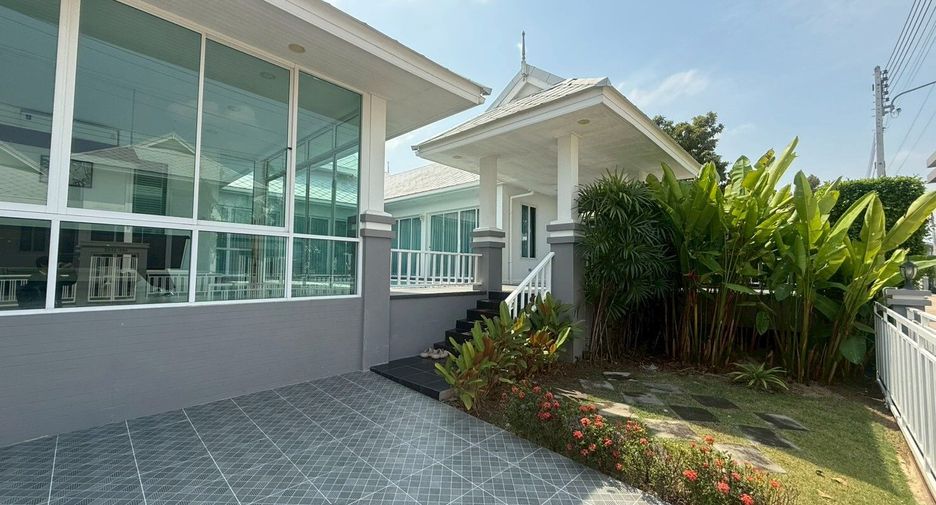 For rent 4 bedrooms villa in Hua Hin, Prachuap Khiri Khan