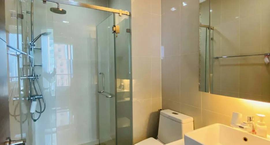 For sale and for rent studio condo in Watthana, Bangkok
