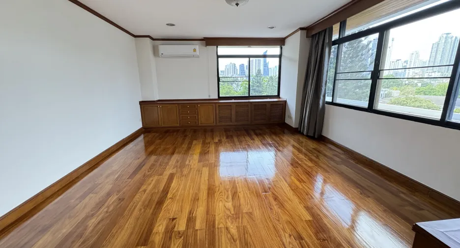 Apartment zur Miete mit 4 Zimmer in Watthana, Bangkok