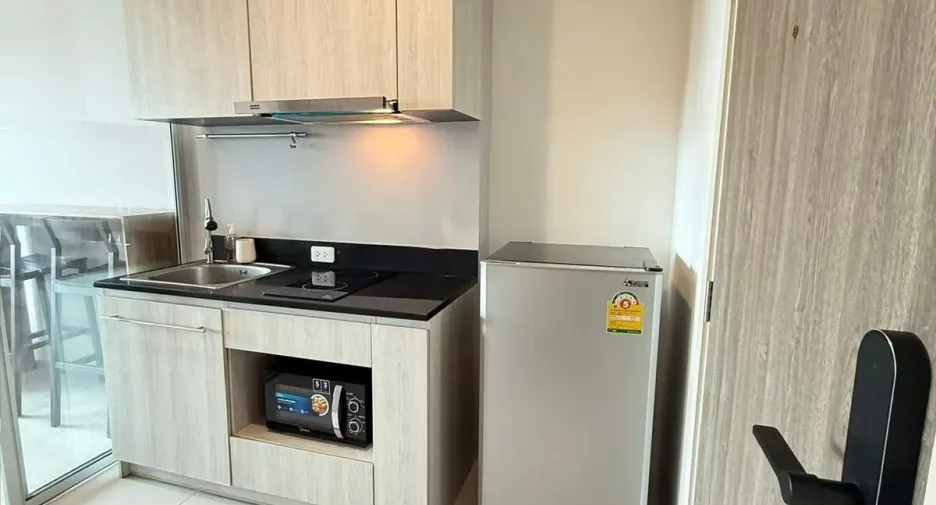 For rent 1 bed condo in Mueang Samut Prakan, Samut Prakan