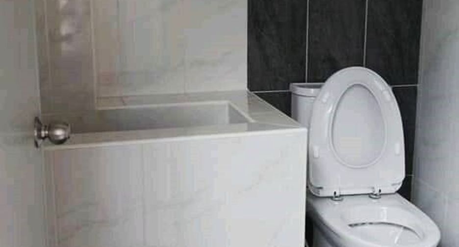 For sale 3 bedrooms townhouse in Bueng Kum, Bangkok