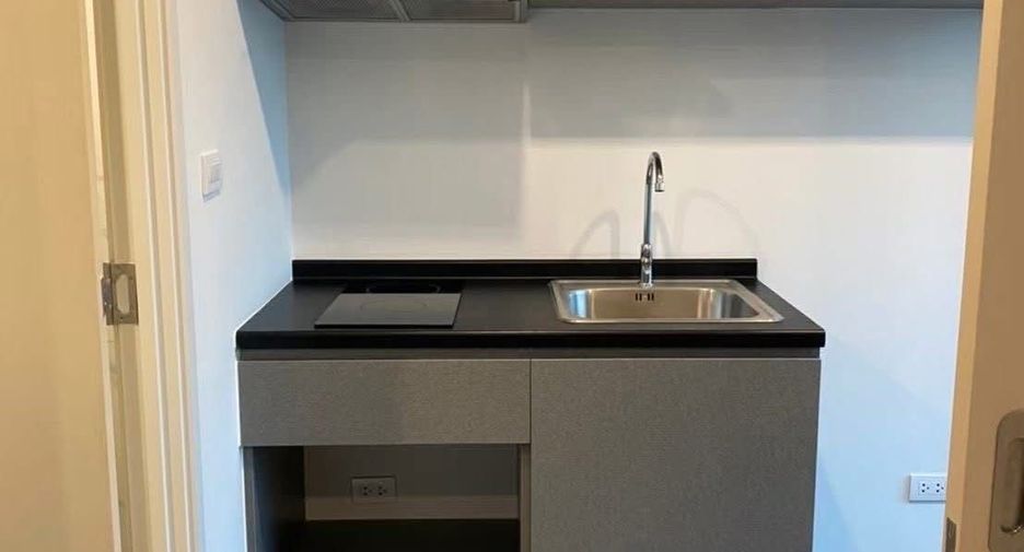 For rent 1 bed condo in Huai Khwang, Bangkok