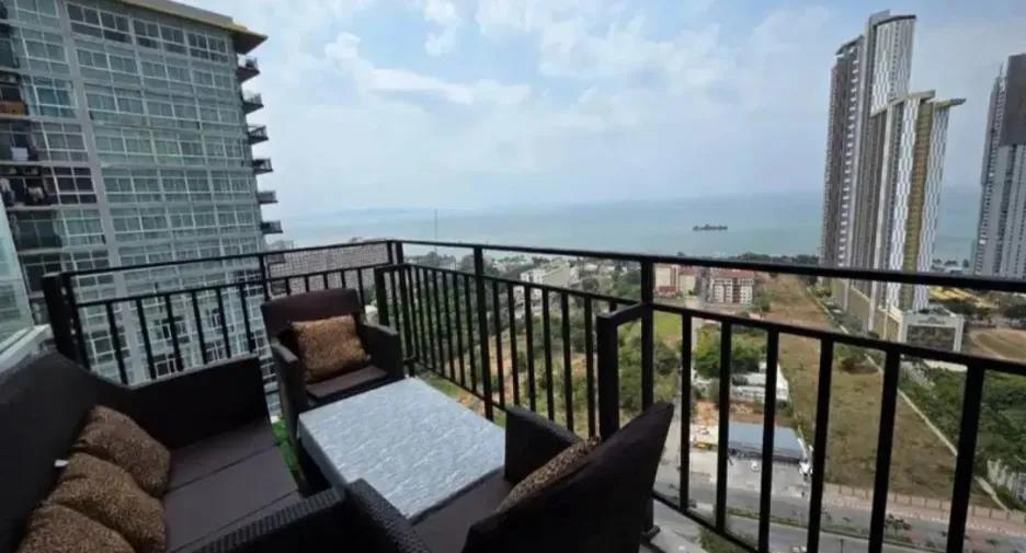 For rent 2 ベッドルーム condo in Bang Lamung, Chonburi