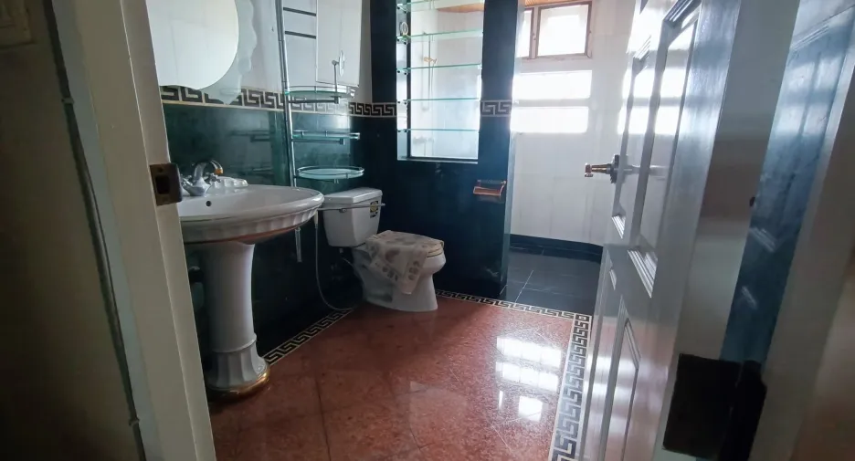 Condo en alquiler de 2 habitaciones en Rat Burana, Bangkok
