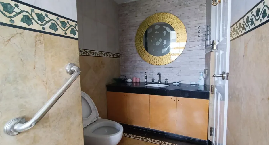 Condo en alquiler de 2 habitaciones en Rat Burana, Bangkok
