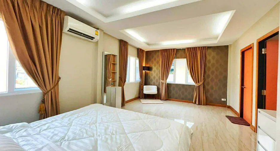 出租 3 卧室 独立屋 在 Bang Lamung, Chon Buri