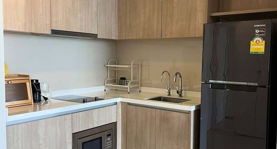 For rent and for sale 1 bed condo in Watthana, Bangkok
