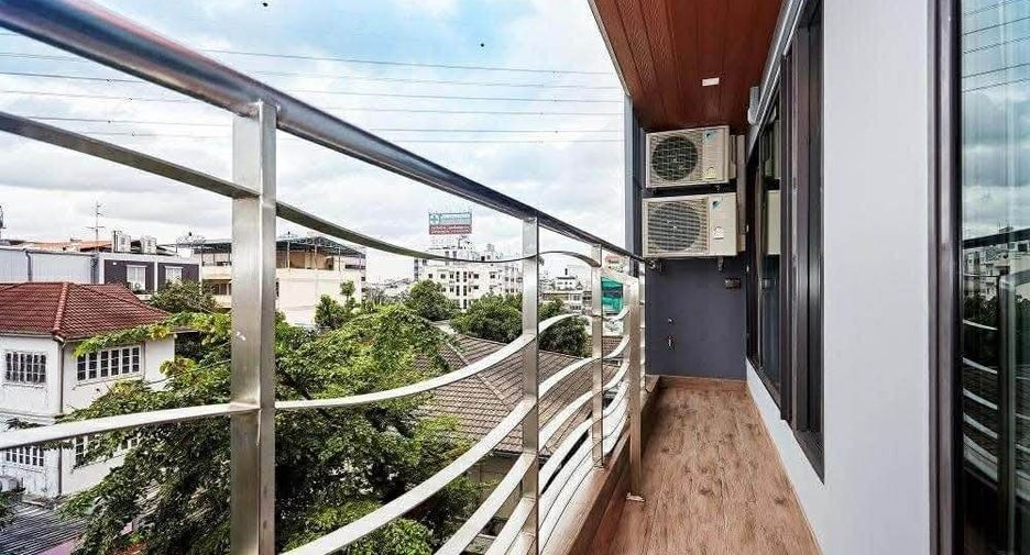 For rent 1 bed condo in Huai Khwang, Bangkok