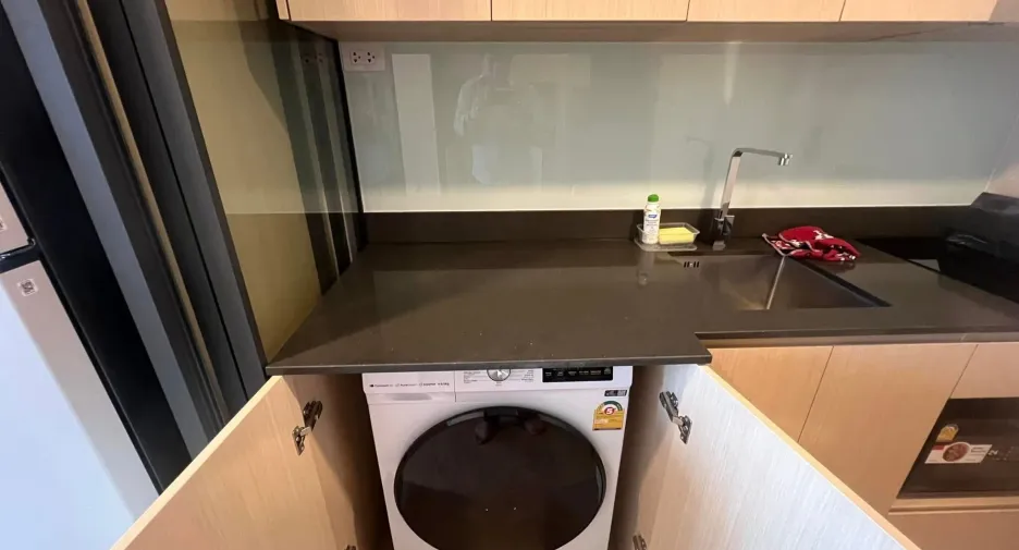 Condo en alquiler de 1 habitaciones en Huai Khwang, Bangkok