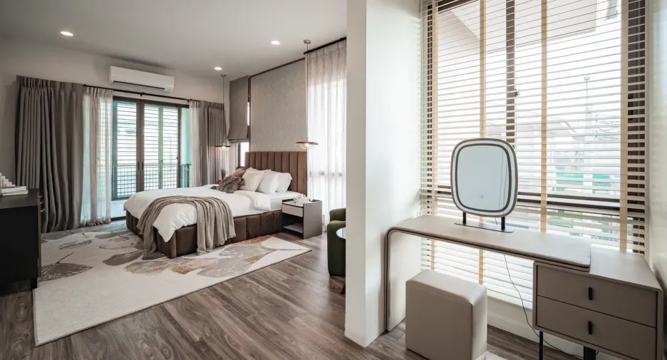 For sale and for rent 4 bedrooms house in Bang Kapi, Bangkok