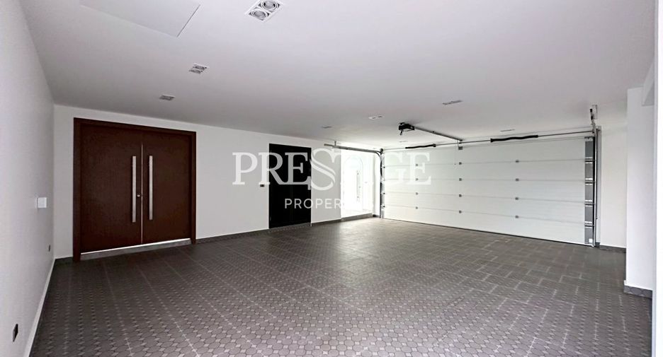 For rent そして for sale 4 ベッドルーム house in Bang Lamung, Chonburi