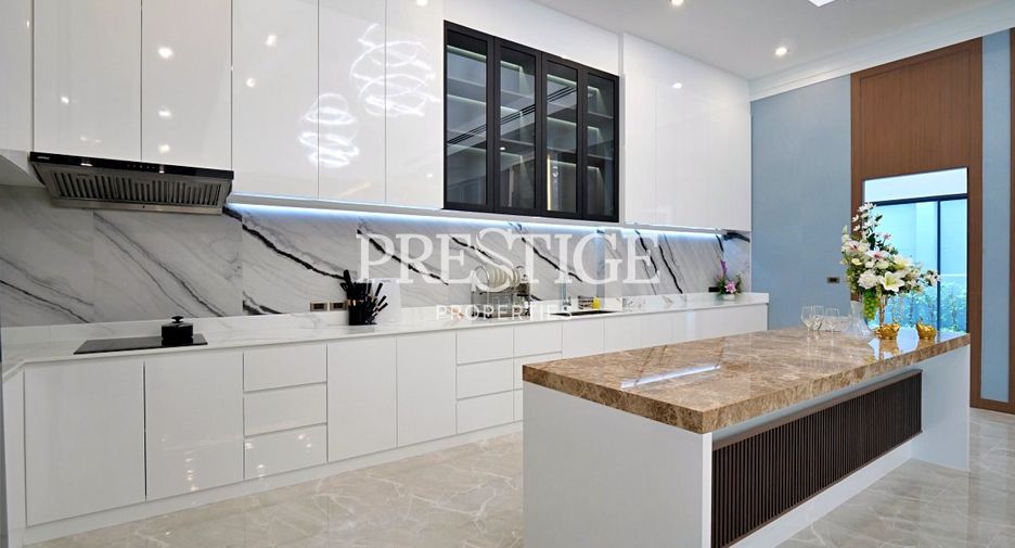 For rent そして for sale 4 ベッドルーム house in Bang Lamung, Chonburi
