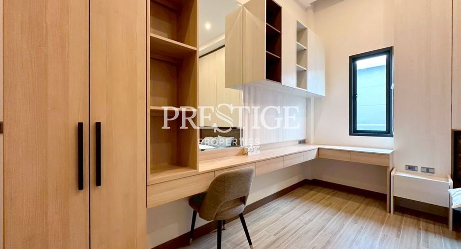 For rent そして for sale 4 ベッドルーム house in Bang Lamung, Chonburi