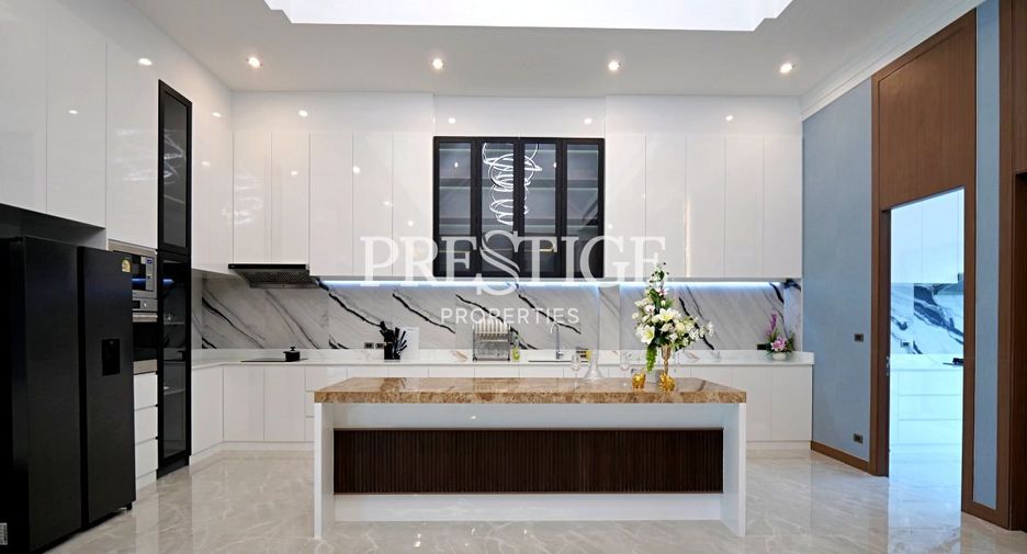 For rent そして for sale 4 ベッドルーム house in Bang Lamung, Chonburi