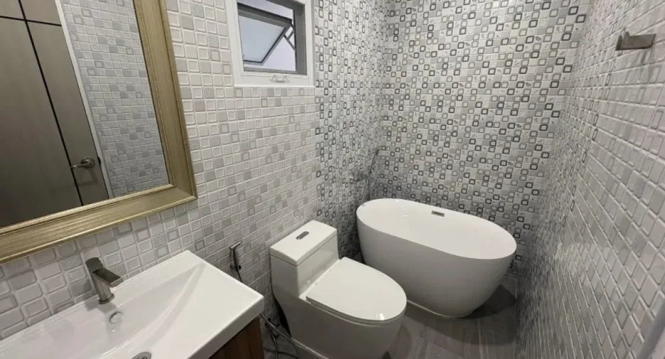 For rent 3 bedrooms house in Mueang Phuket, Phuket
