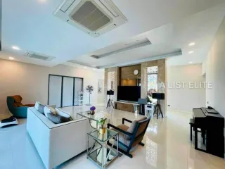 Haus zur Miete mit 3 Zimmer in Bang Lamung, Chonburi
