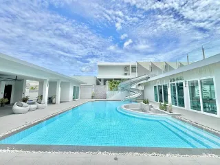 Haus zur Miete mit 6 Zimmer in Bang Lamung, Chonburi