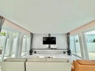 Haus zur Miete mit 6 Zimmer in Bang Lamung, Chonburi