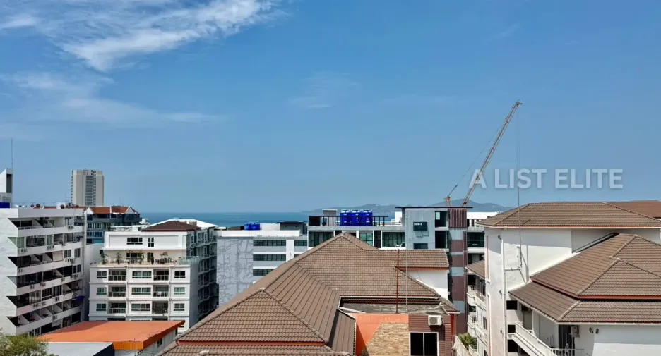 For sale 4 bedrooms condo in Bang Lamung, Chonburi