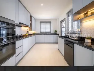 Haus zur Miete mit 4 Zimmer in Bang Lamung, Chonburi