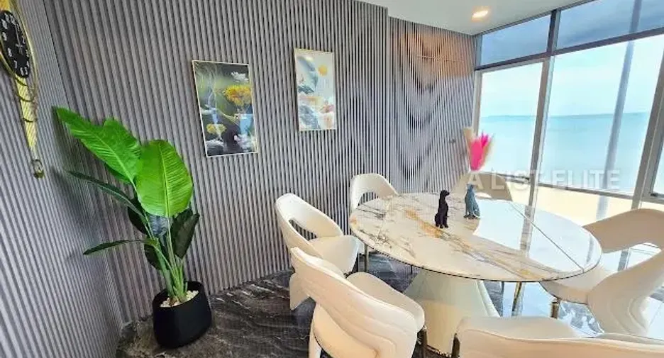 For rent 2 bedrooms condo 