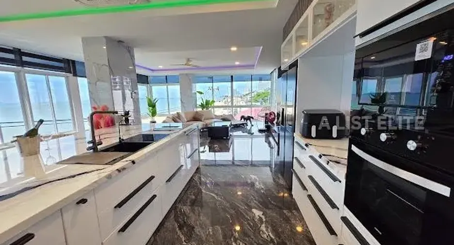 For rent 2 bedrooms condo 