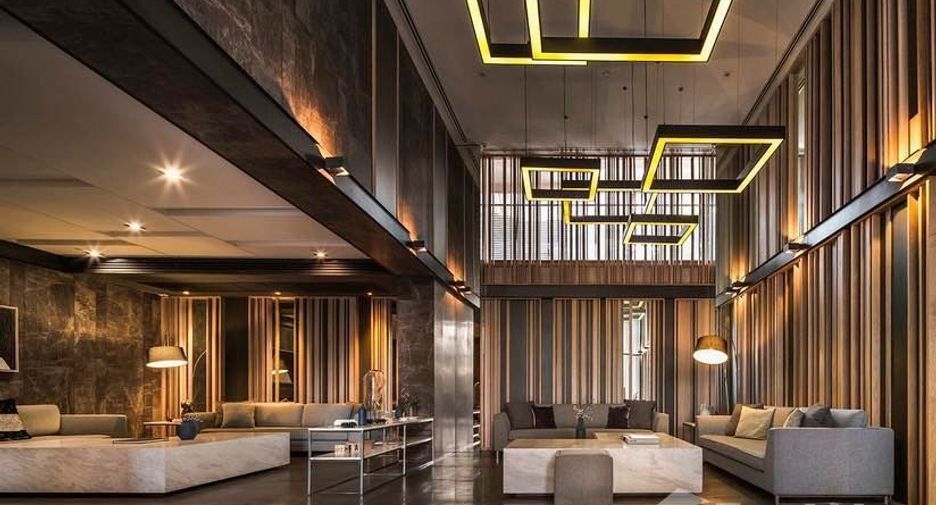 Condo en venta y en alquiler de 2 habitaciones en Huai Khwang, Bangkok