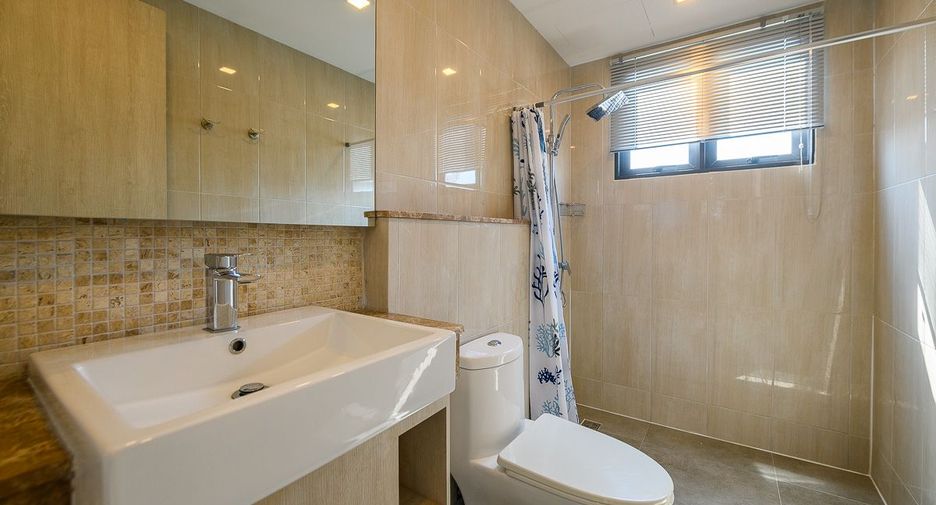 For rent 2 bedrooms condo in Bang Lamung, Chonburi