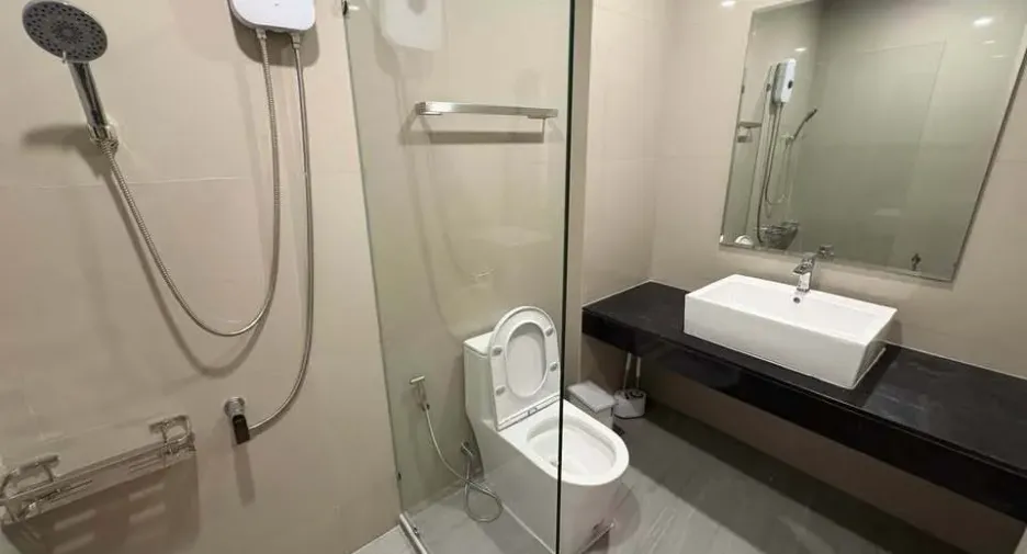 For rent 3 bedrooms townhouse in Mueang Phuket, Phuket