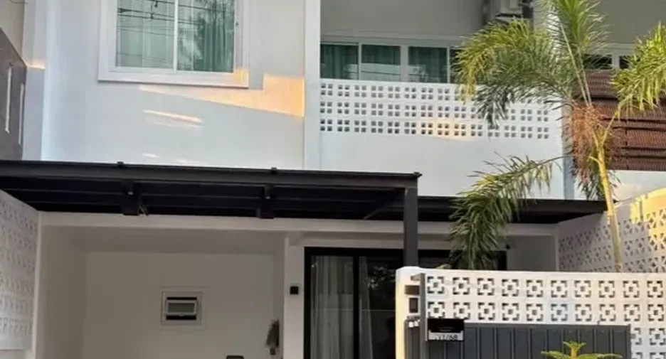 For rent 3 bedrooms townhouse in Mueang Phuket, Phuket