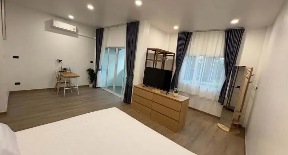 For rent 3 bedrooms townhouse in Mueang Phuket, Phuket