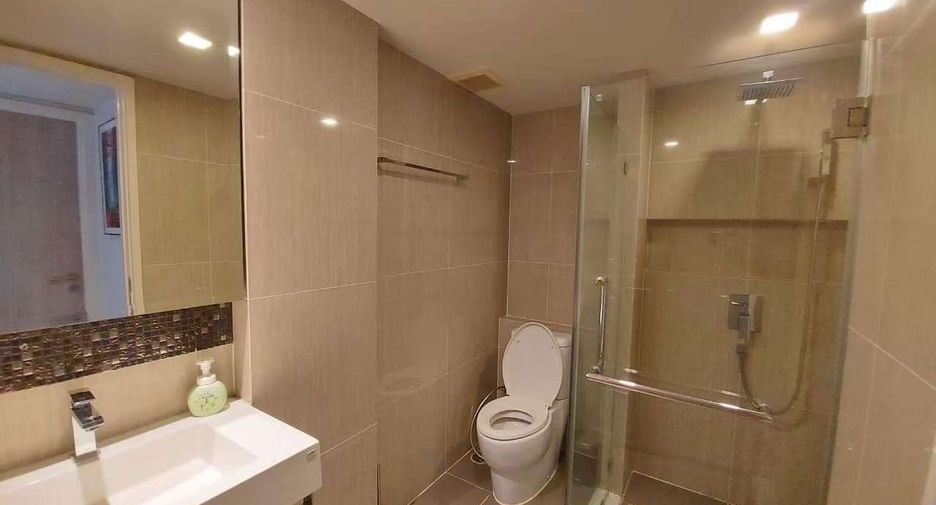 For rent 2 bedrooms condo in Watthana, Bangkok