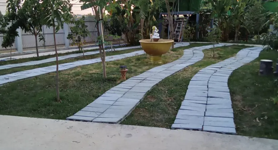 For sale 7 bedrooms house in Mueang Uttaradit, Uttaradit