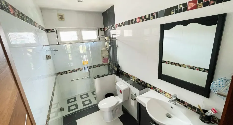 For rent 3 bedrooms house in Mueang Udon Thani, Udon Thani