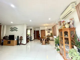 For rent 3 bedrooms house in Mueang Udon Thani, Udon Thani