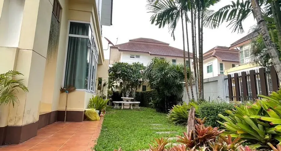 For rent 3 bedrooms house in Mueang Udon Thani, Udon Thani