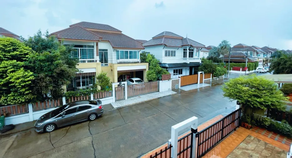 For rent 3 bedrooms house in Mueang Udon Thani, Udon Thani