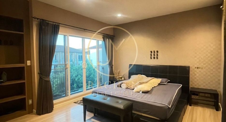 For sale 3 bedrooms townhouse in Pak Kret, Nonthaburi