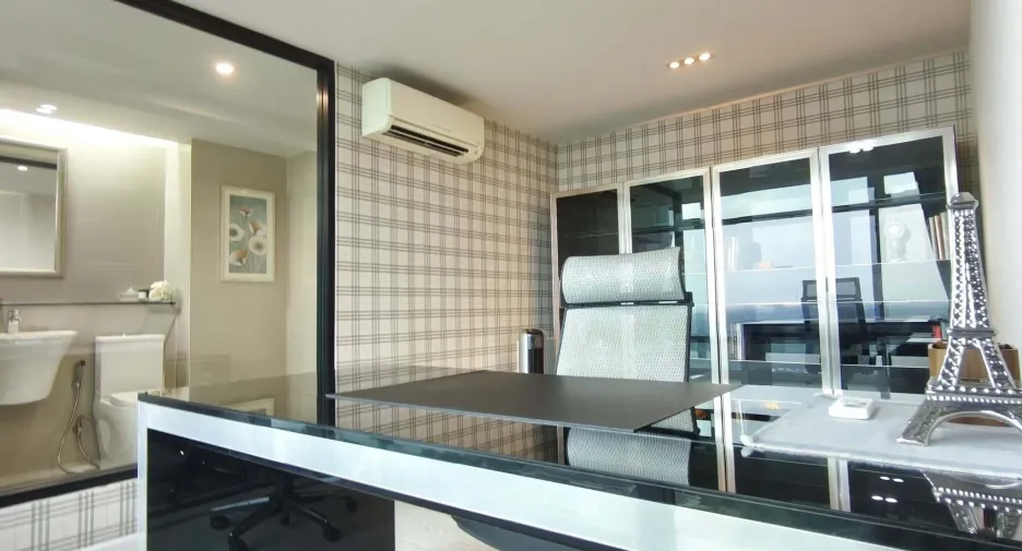 For rent 2 bedrooms condo in Pak Kret, Nonthaburi